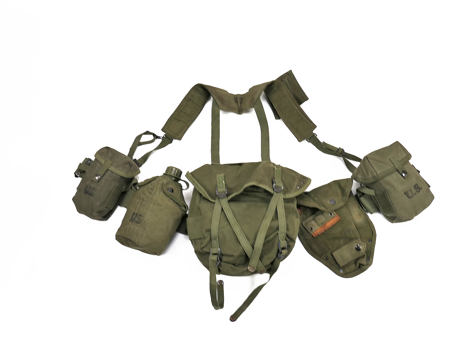 Typ M-1956 Webbing US Army Vietnam Sturmgepäck - Butt Pack Pistol Belt Suspenders Feldflasche Magazintaschen ANSEHEN