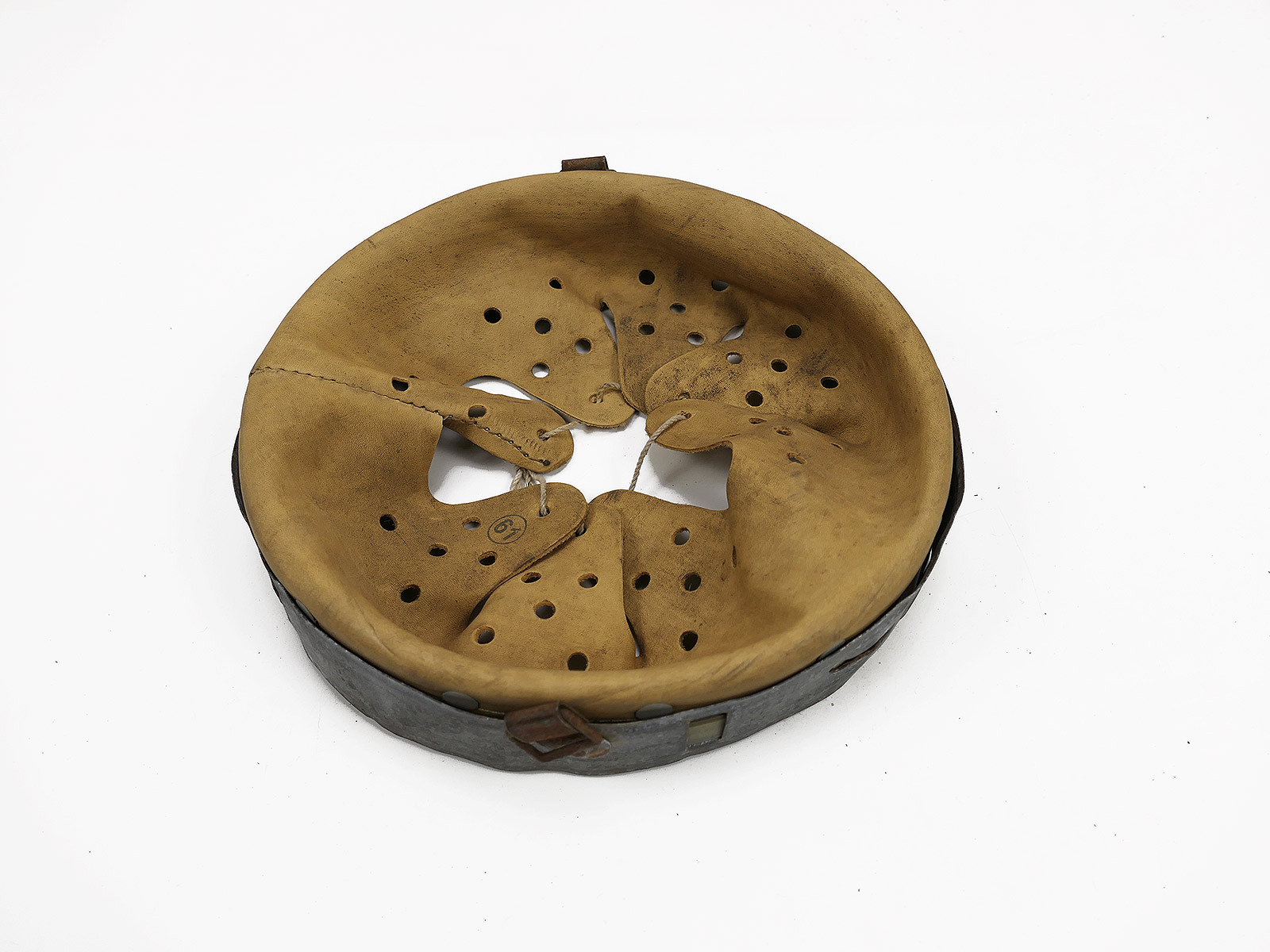 #200/ Wehrmacht Stahlhelm Helmfutter ANTIK Innenausstattung M35 M40 M42 (61/68)