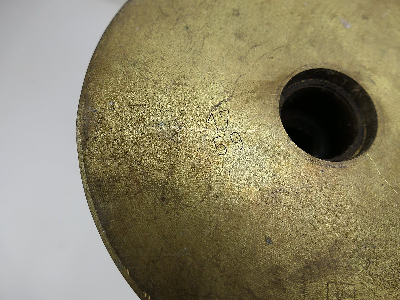 Original Munitionshülse 105mm Messing Hülse Kartusche Panzer 8.5kg Deko Schirmständer COLLECTION