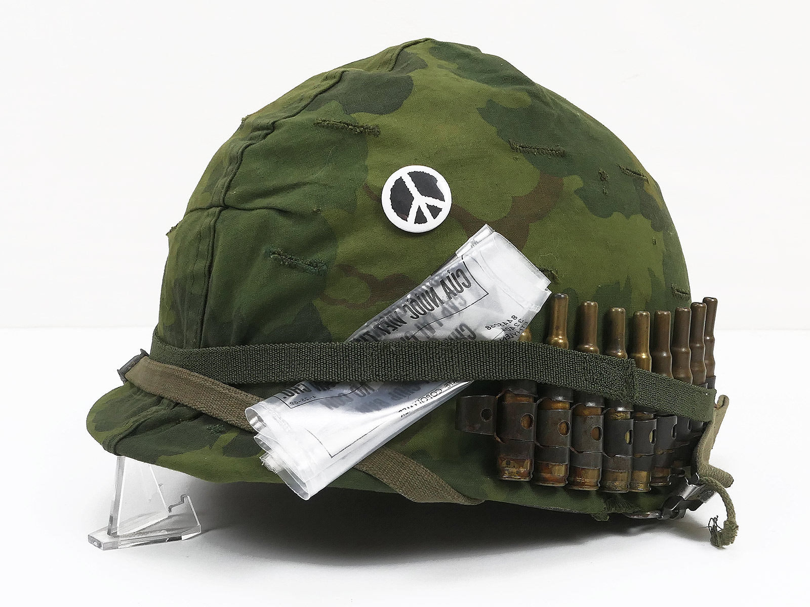US ARMY M1 Stahlhelm Vietnam / Korea mit Original Mitchell Helmbezug und Zubehör