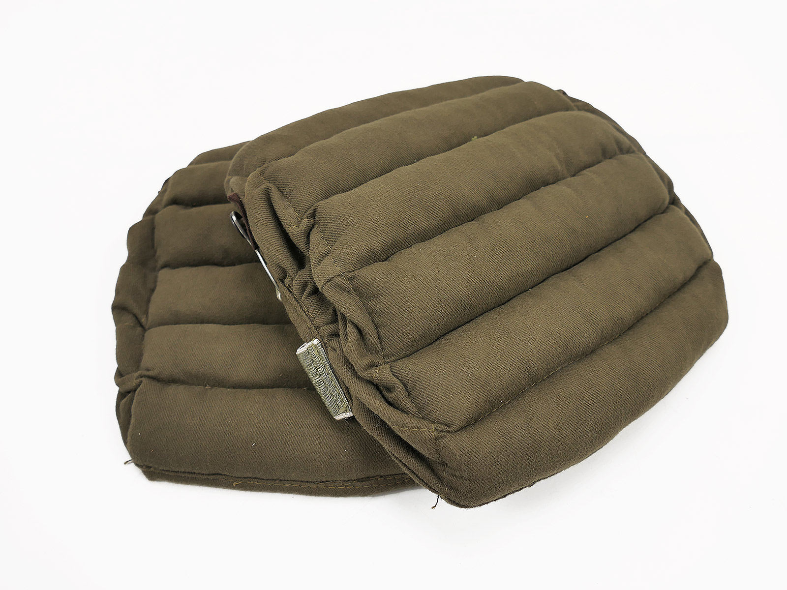 Wehrmacht Luftwaffe Knieschoner feldgrau Fallschirmjäger Knieschützer mit RBNr. Wehrmacht Luftwaffe Knieschoner feldgrau Fallschirmjäger Knieschützer mit RBNr.