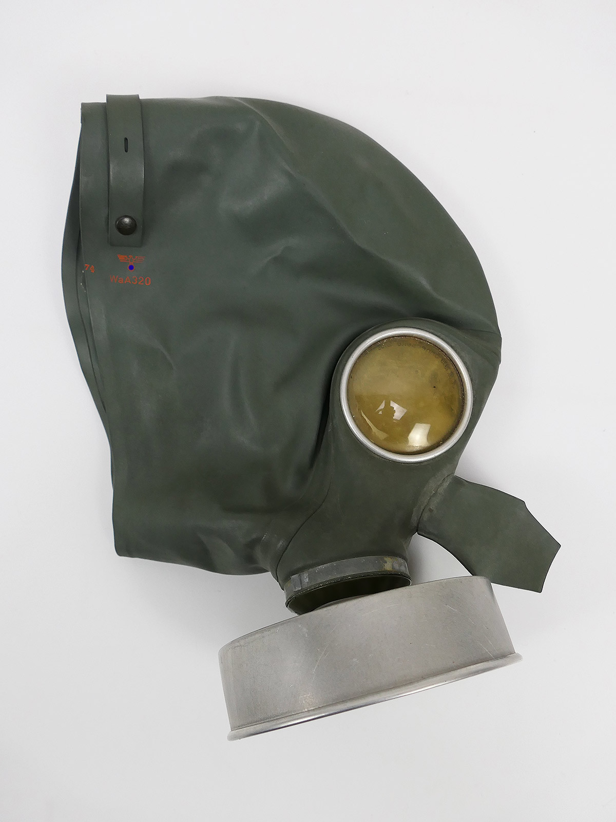 P1590960 Luftschutz Volksgasmaske VM37 Gasmaske Schutzmaske mit Filter