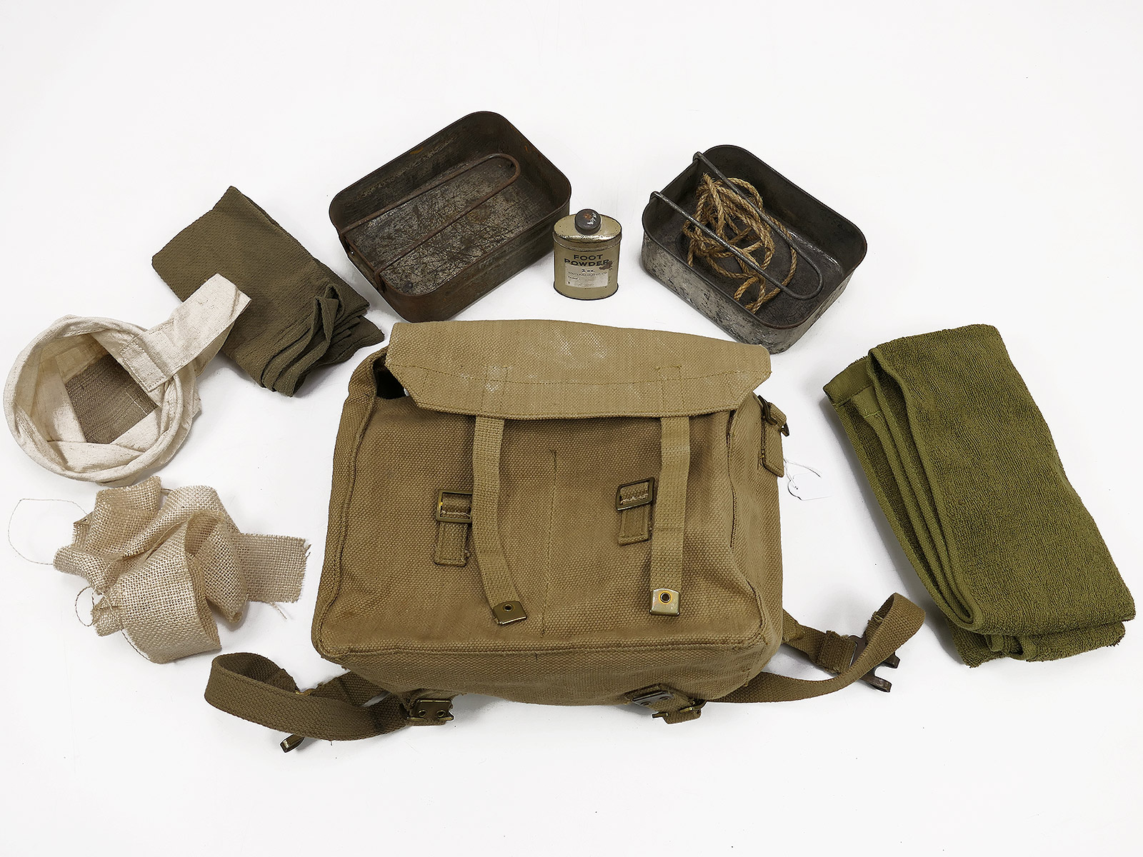 British Army WW2 Webbing Bag Kampftasche Tasche mit Riemen + Kochgeschirr / Collection BATTLE WORN 