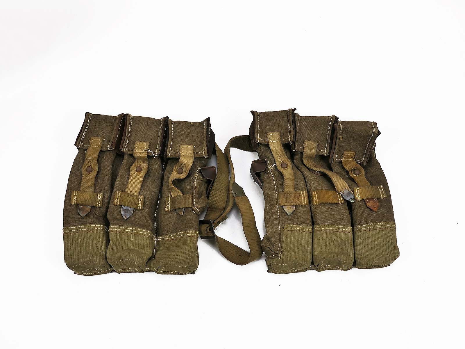 #Z2 Wehrmacht 2x Magazintasche Sturmgewehr 44 STGW44 MP44 ROTER Faden 