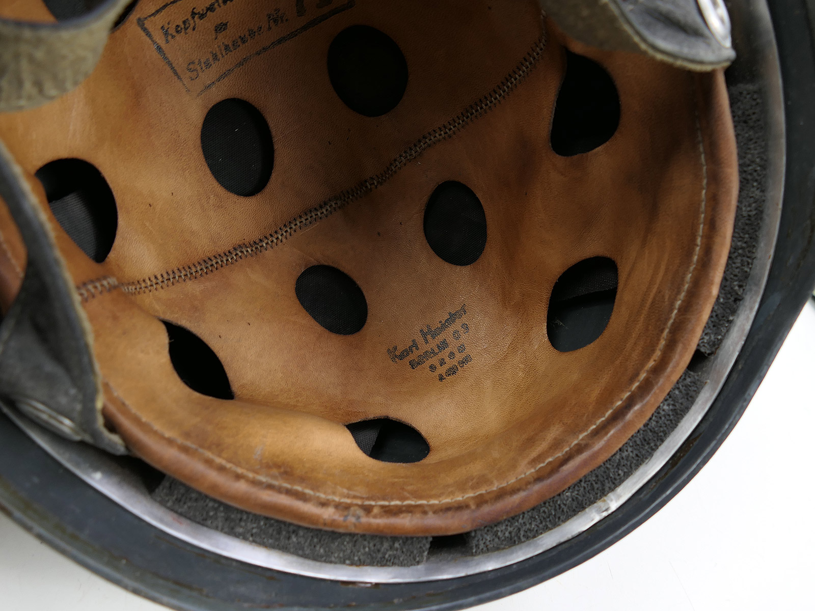 Einzelstück - Vintage Camouflage Fallschirmjägerhelm DD Stahlhelm M38 Luftwaffe Fallschirmjäger COLLECTION