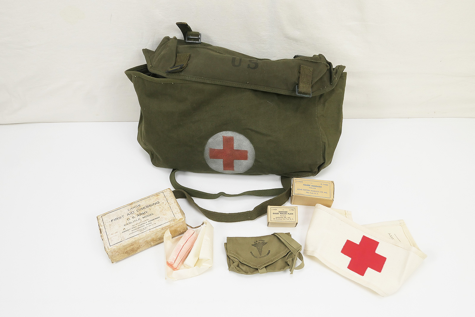 #C US Pack Field Cargo M-1945 Medic Sanitäter Tasche mit Inhalt Verbandzeug Red Cross Rotkreuz