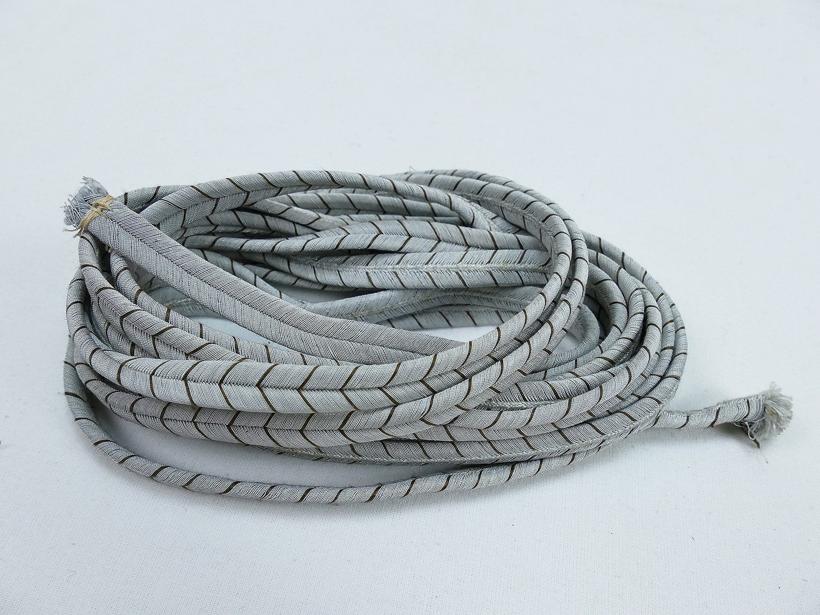 P1360694BWMyoafi9iQYC Original Litze Tresse Schulterklappen Silbern mit braunen Durchzügen Breite 9mm Länge 120cm