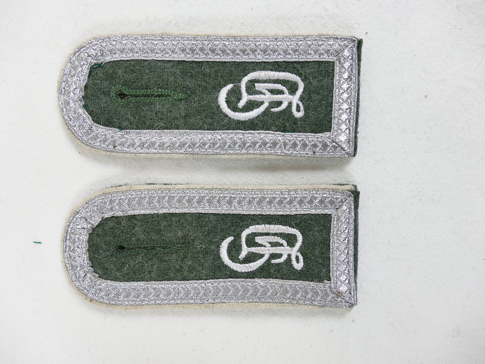 Wehrmacht Paar Schulterklappen Großdeutschland GD Feldwebel für Feldbluse M40