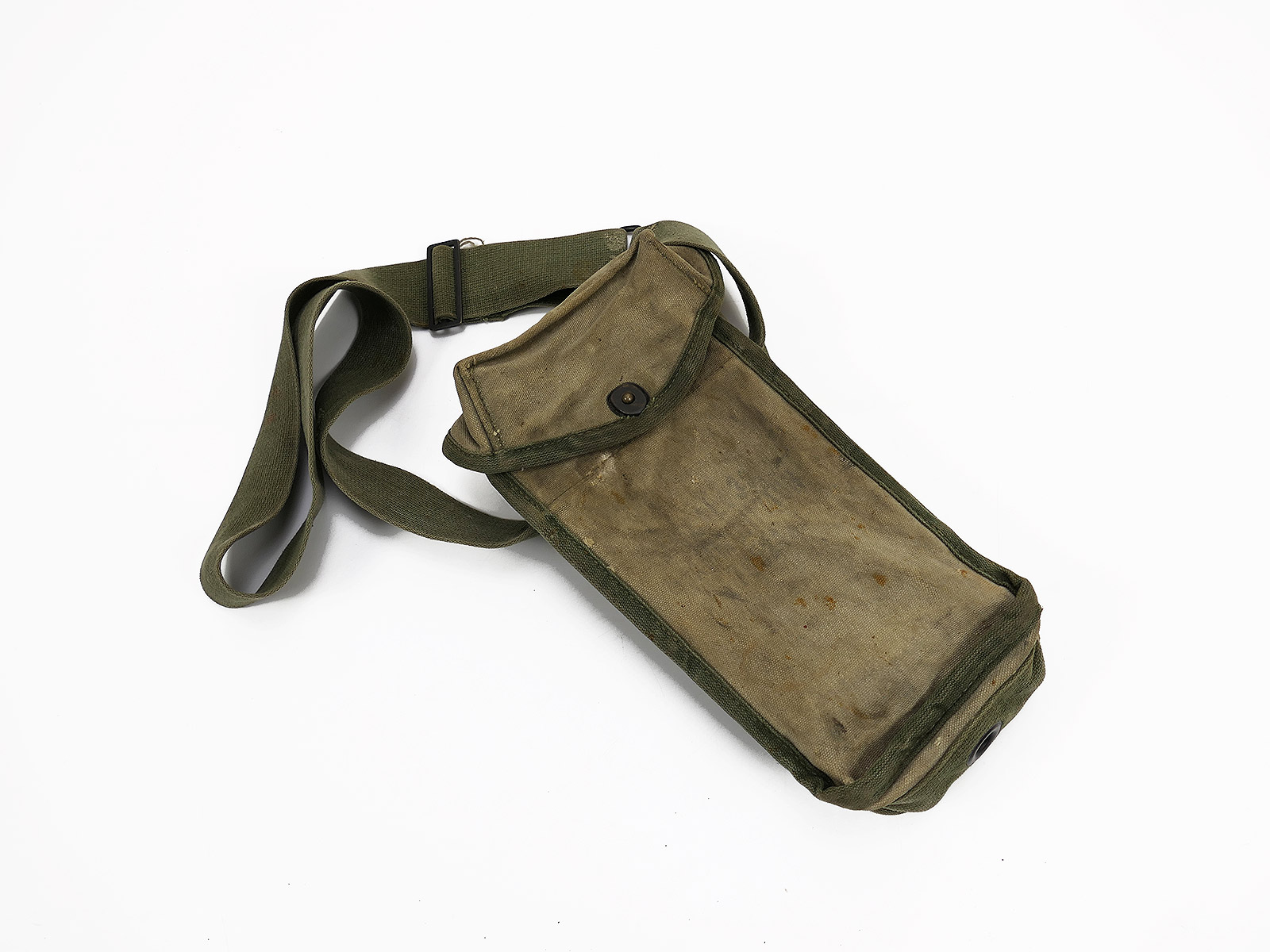 Original US Army WW2 Magazine Pouch case Cal .45 sub MG mit Trageriemen / Collection BATTLE WORN