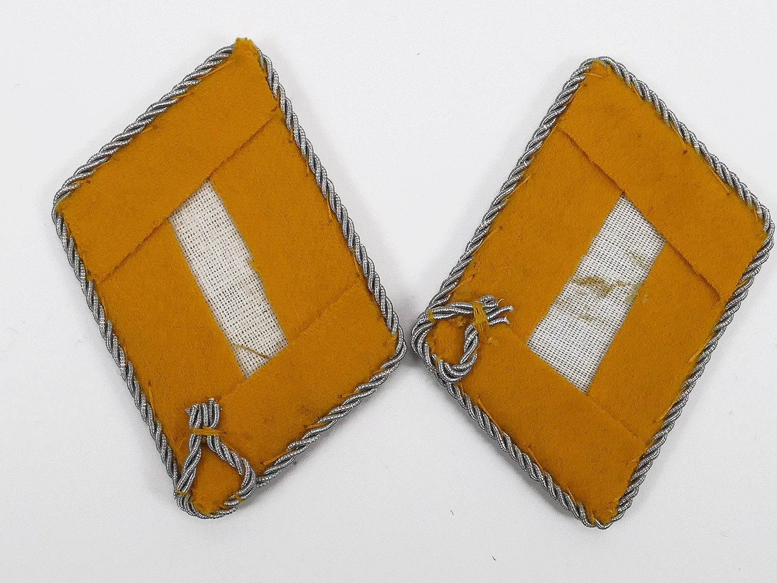 P1635893