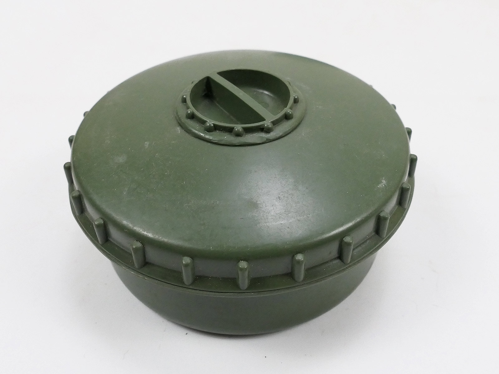 P1112471 Wehrmacht Vorratsdose Dose / Streuer Salz Pfeffer Zucker mit Farbauswahl