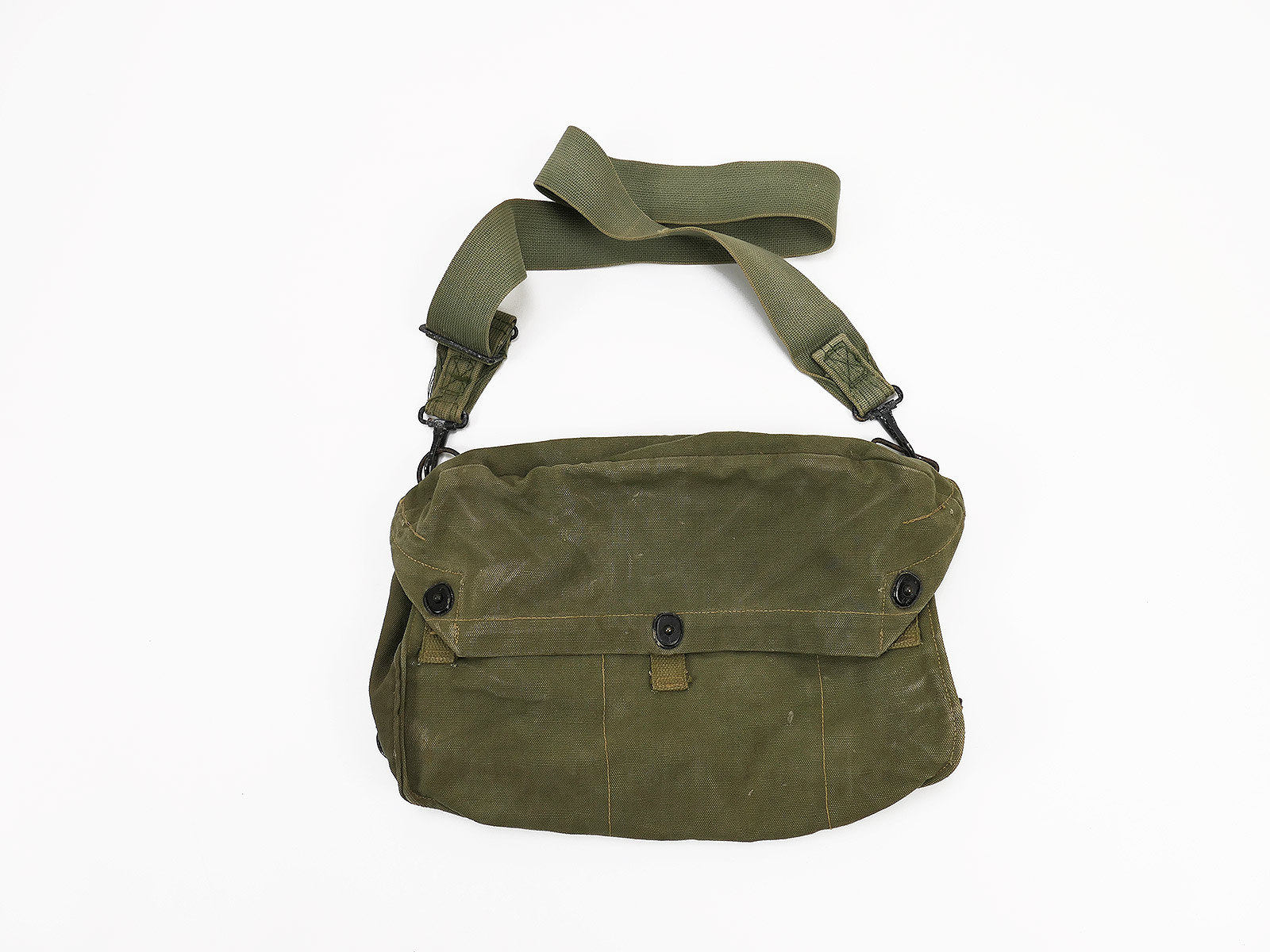 #4 Original US Army WW2 Lightweight Gas Mask Bag Gasmaskentasche / Collection BATTLE WORN 