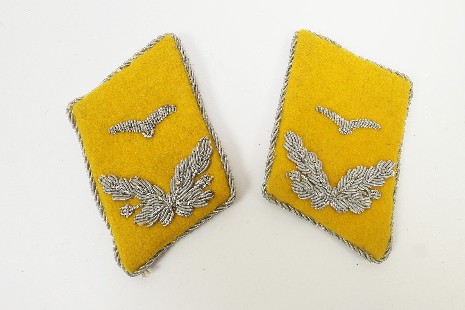 P1510823 Kragenspiegel Luftwaffe Leutnant LW