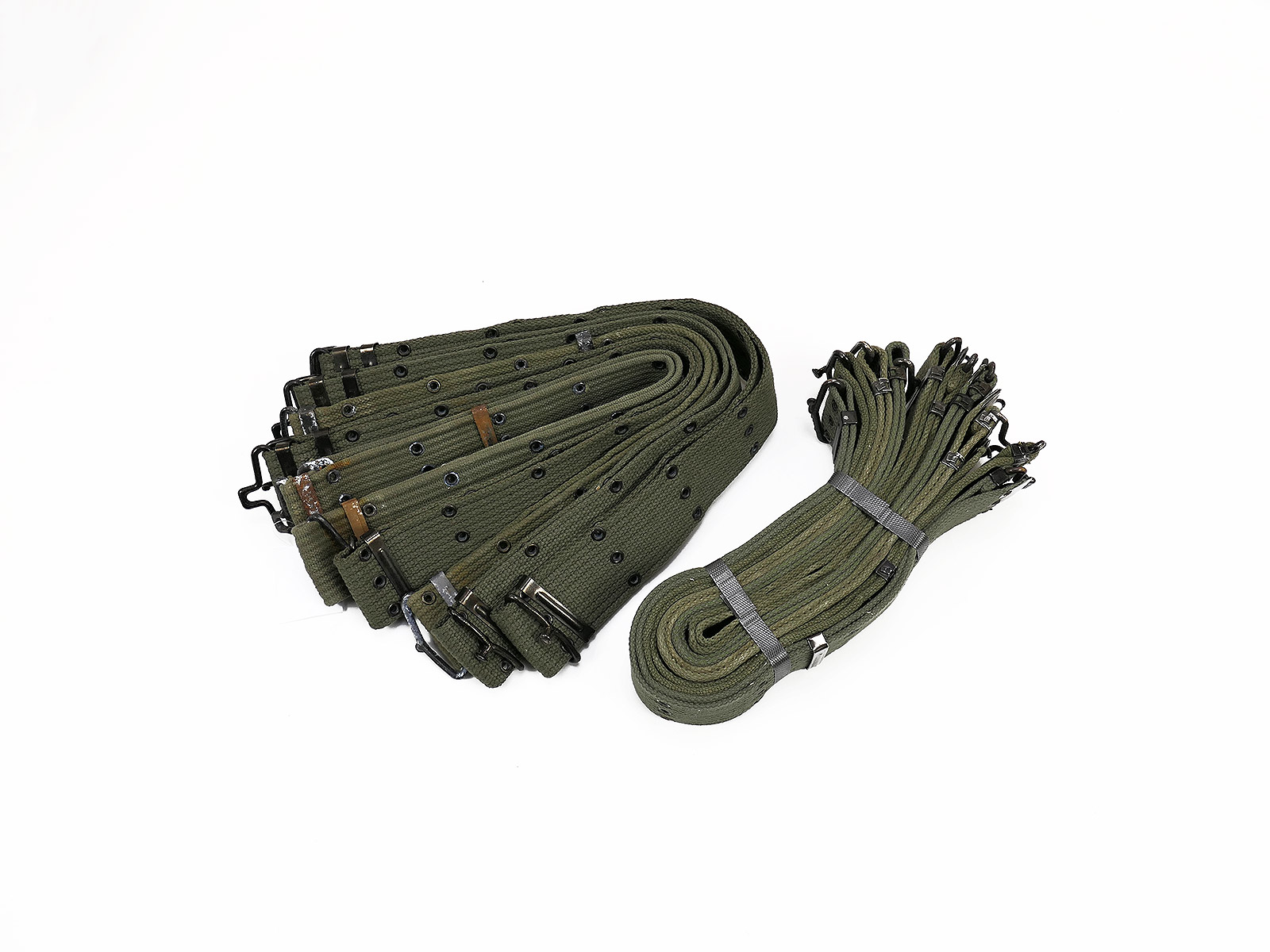 1x Stück Army Pistol Belt Militär Lochkoppel Koppel Typ Vietnam Korea oliv