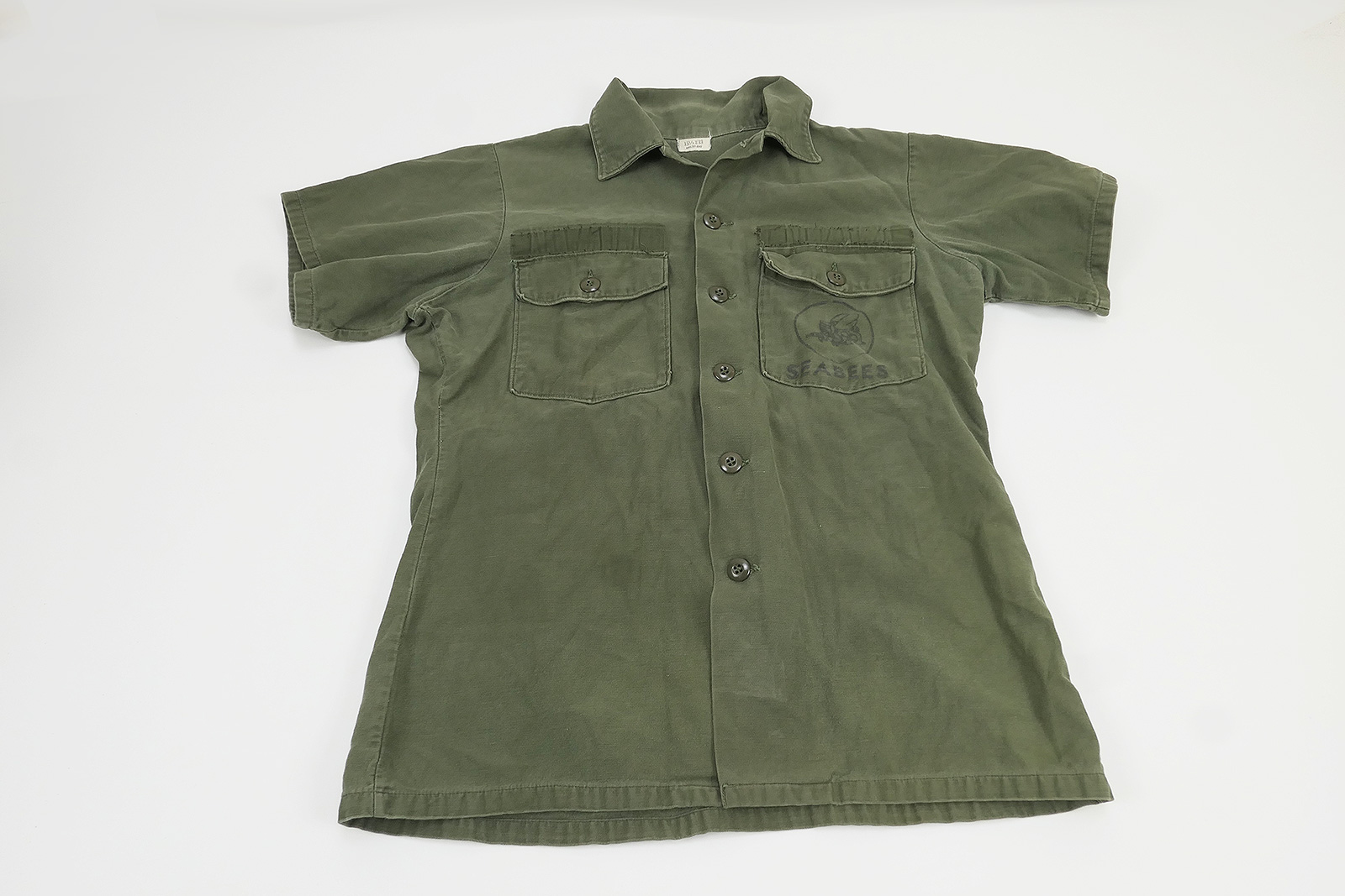 US Navy Seabees Army Vintage Shirt Vietnam Cotton Sateen OG-107 Feldhemd - Large 15½ x 33