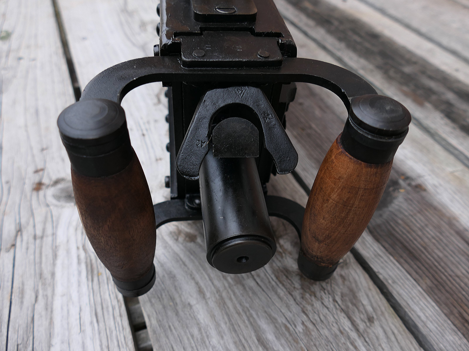 #A Browning Machine Gun MG Cal. 50 M2 Jeep Lafette Tripod - Modell - 1:1 Metall Nachbau Lauf zerlegbar