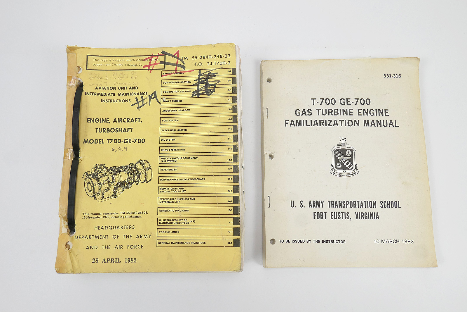 US Army 2x T-700 GE-700 Technical Manuals Gas Turbine Engine - Handbücher Anleitungen