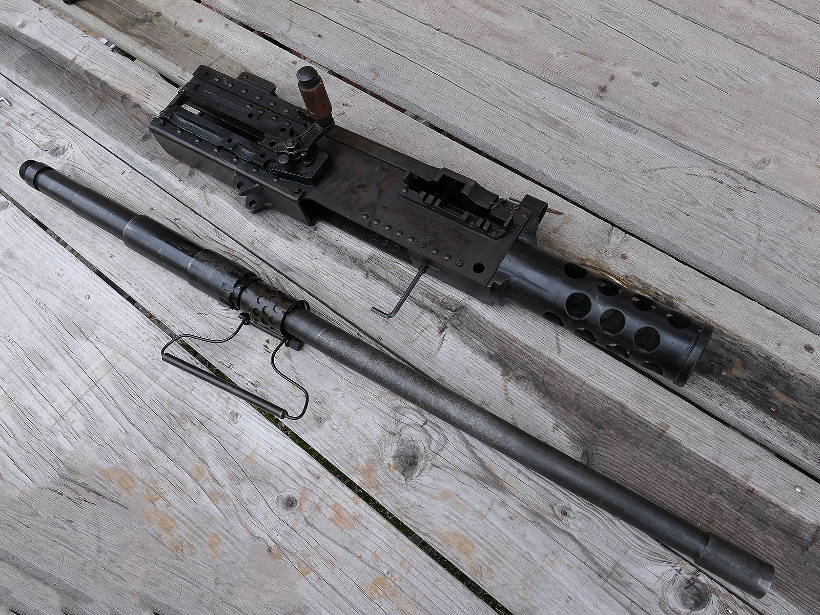 #A Browning Machine Gun MG Cal. 50 M2 Jeep Lafette Tripod - Modell - 1:1 Metall Nachbau Lauf zerlegbar
