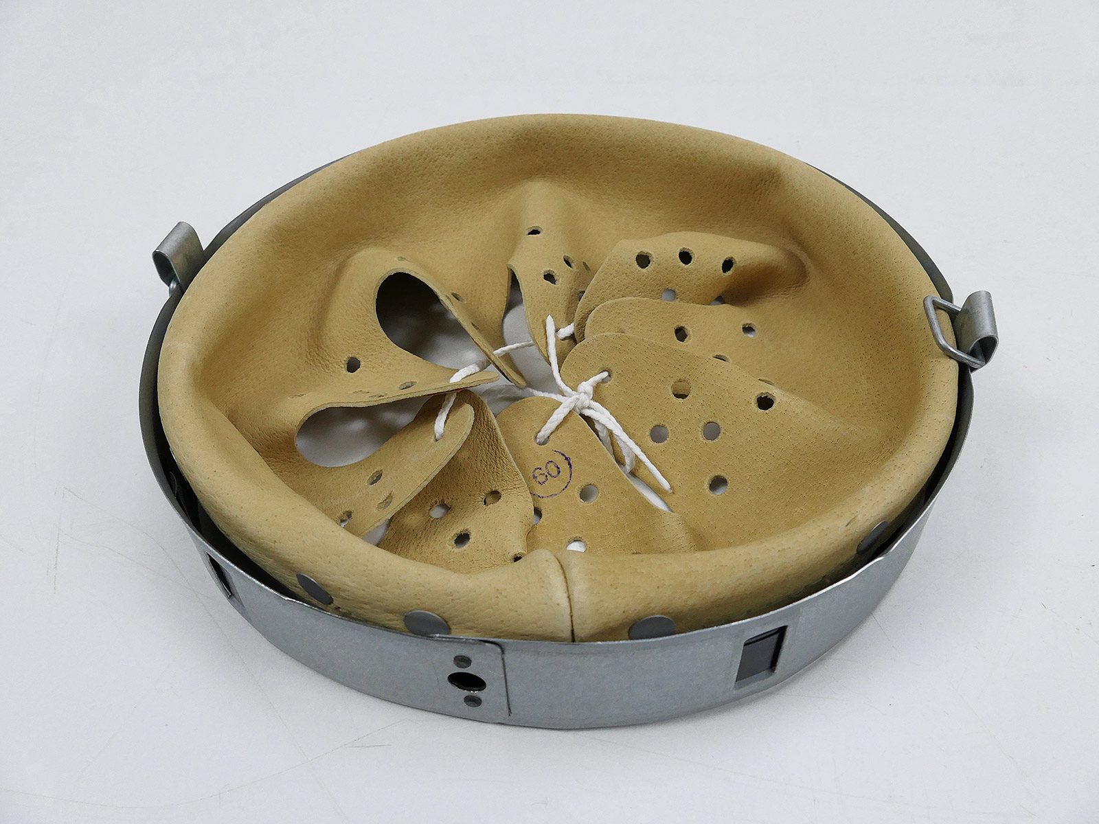 P1302222 Neu - Wehrmacht Helm Innenfutter Helmfutter für Stahlhelm M35 M40 M42 - mit Größenauswahl