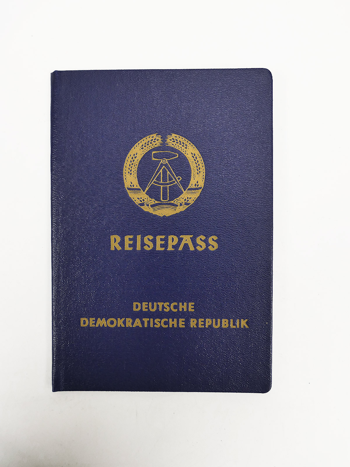 1x Original DDR BLANKO Reisepass Deutsche Demokratische Republik Ostalgie