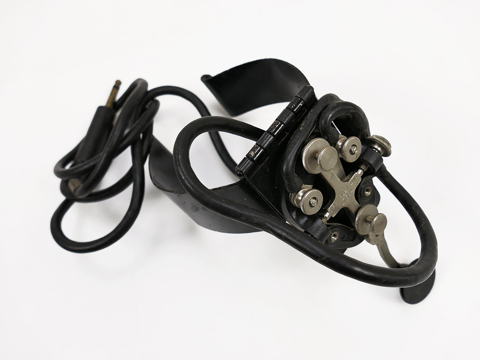 US Army Signal Corps KY 116 morse code leg key Funk Morsetaste J-37 Radio GNr-9 mit Beinhalter Battle Worn COLLECTION