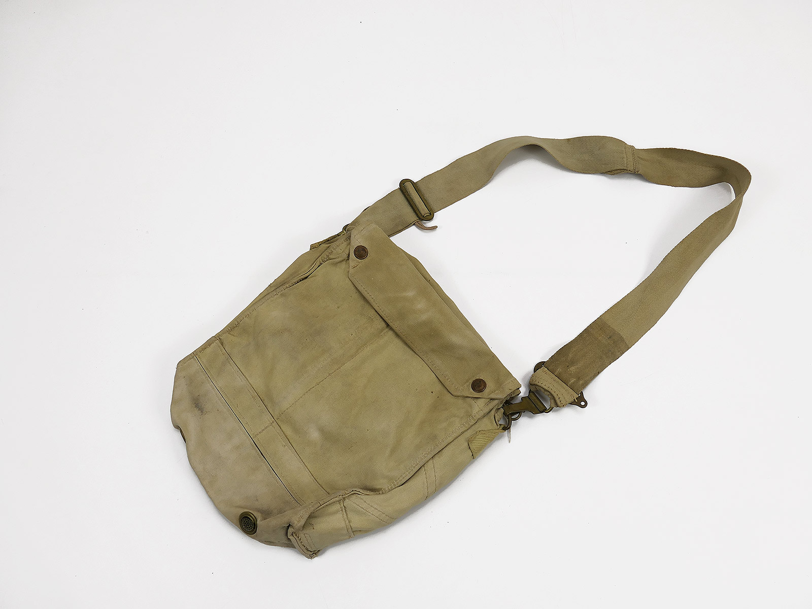 Original GB WW2 MK VI BEF Gasmask Bag Gasmaskentasche Collection BATTLE WORN