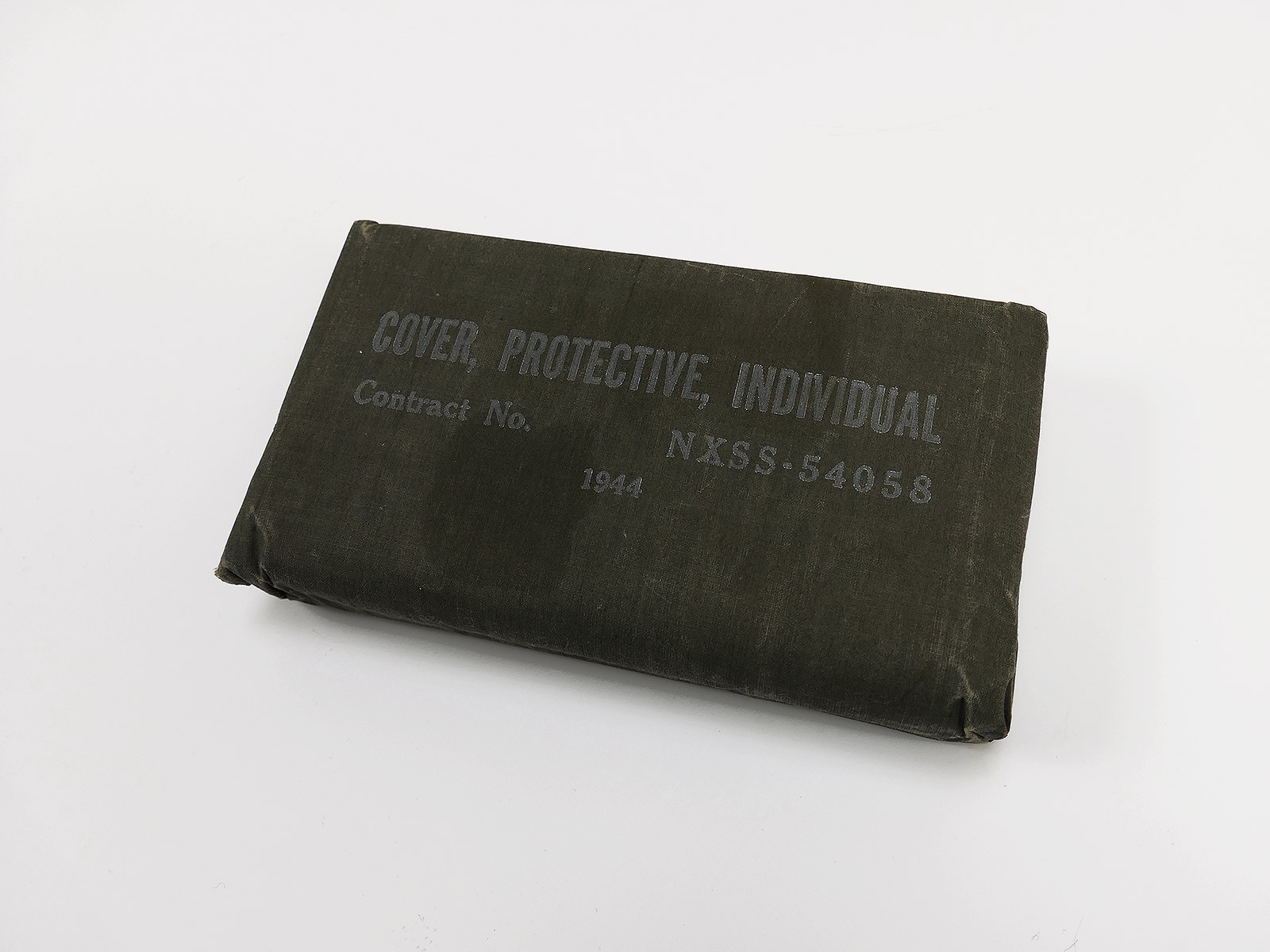 Einzelstück US Army WW2 cover protective individual dated 1944 Gasplane