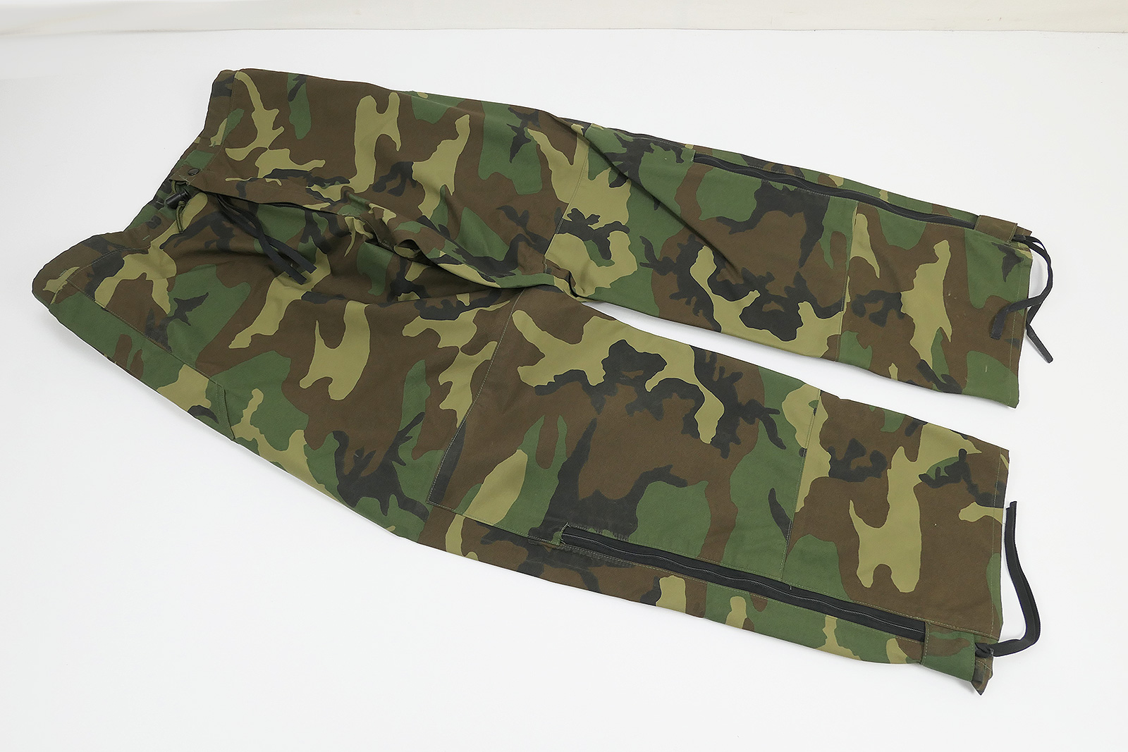 P1540339 US Army Regenhose Nässeschutz Überziehhose Camouflage Woodland Cold Weather - Medium Long