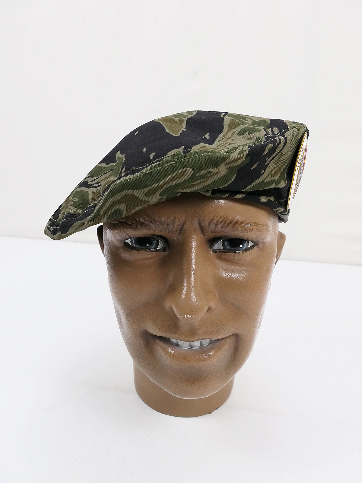 US Army Barett River Patrol Force TF-116 Beret Tiger Stripe Vietnam Gr. M