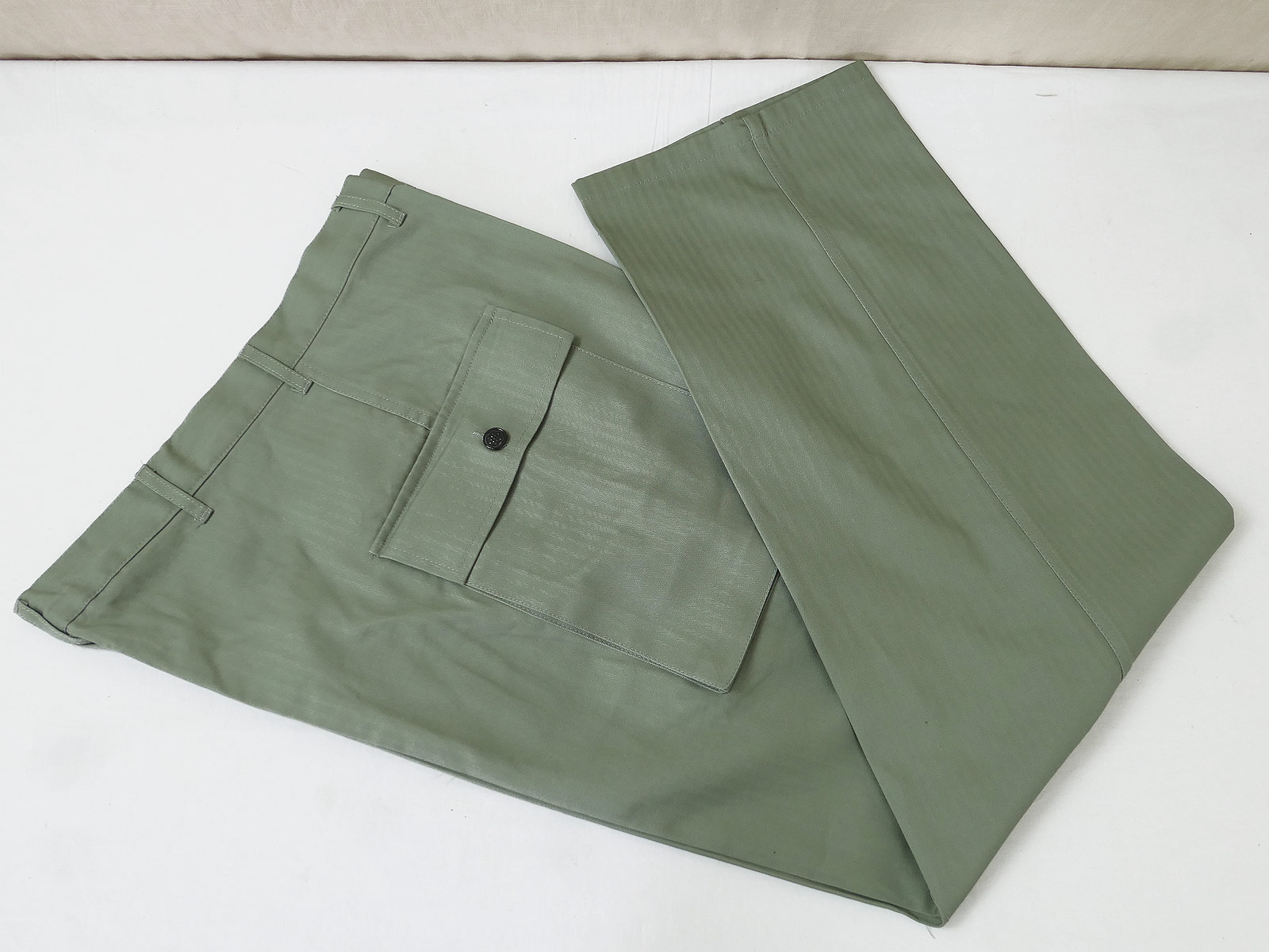 P1410571 US WW2 HBT Vintage Trousers Fischgrät Hose Feldhose Herringbone Twill 1942 pattern