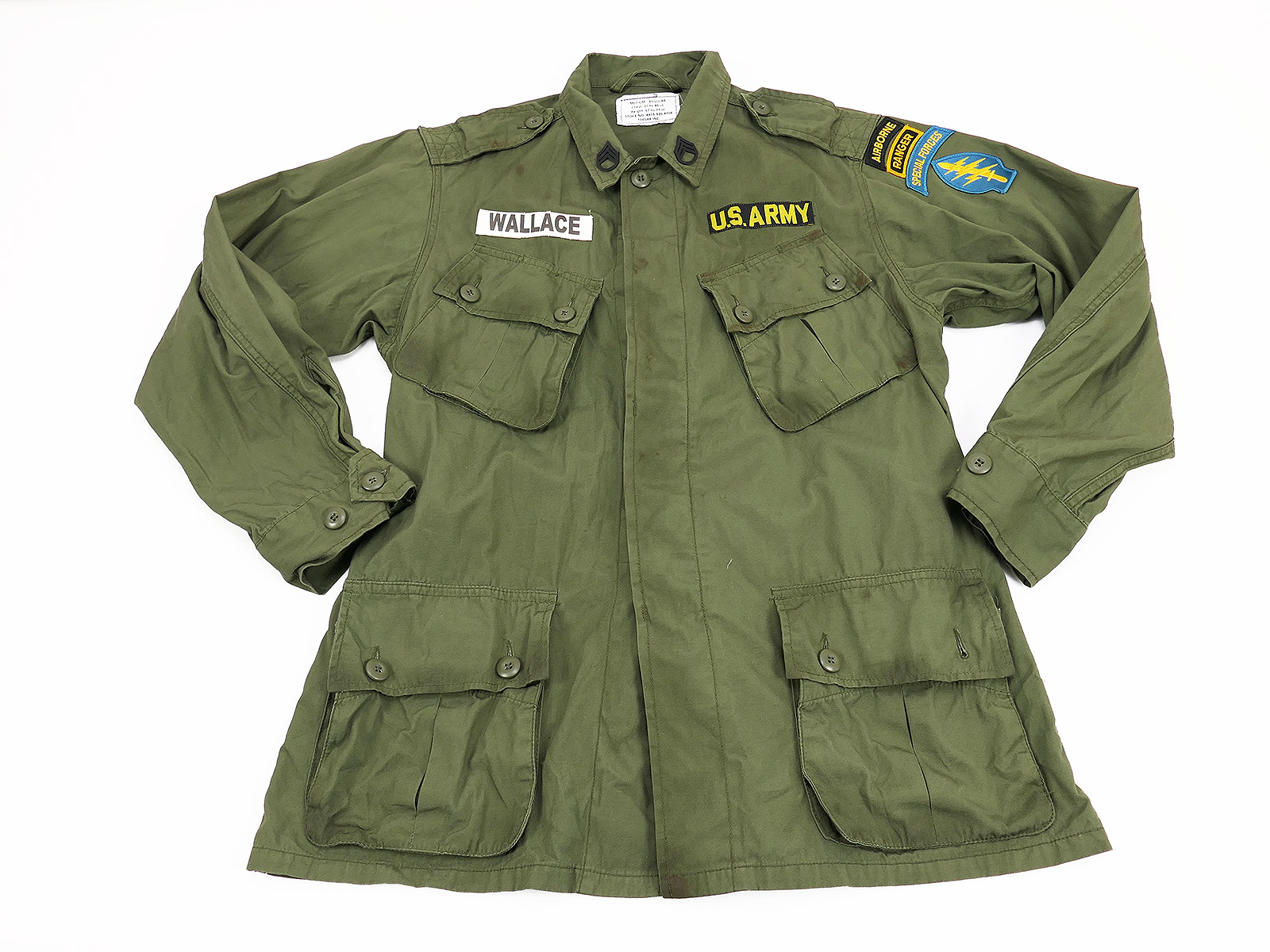 Filmrequisite Vintage US Army Feldjacke Jungle Jacket M64 mit Patches WALLACE Special Forces Vietnam oliv - Gr. Medium