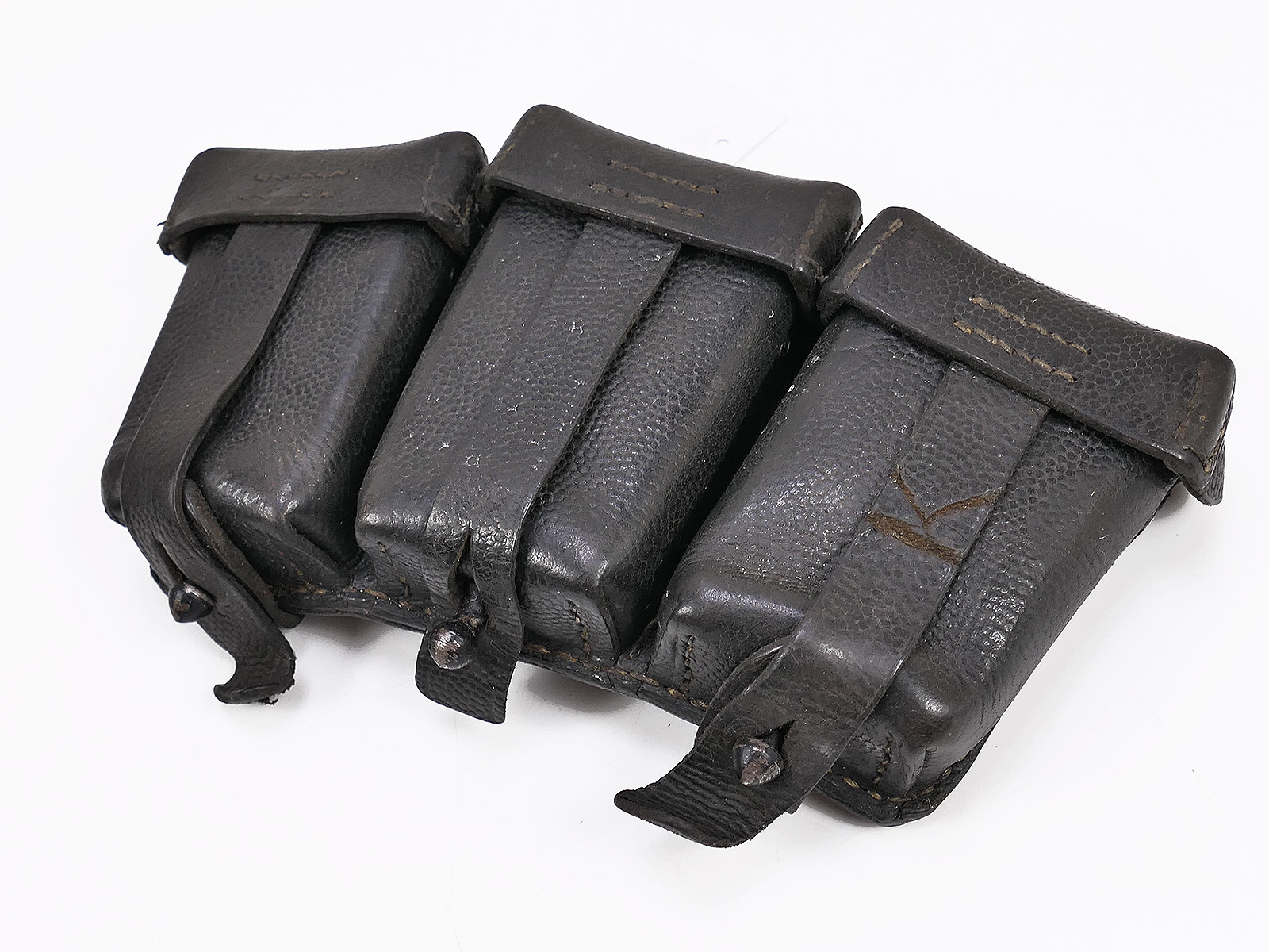 Einzelstück - Wehrmacht K98 3er Patronentasche schwarz ORIGINAL mit Hersteller 1942 COLLECTION