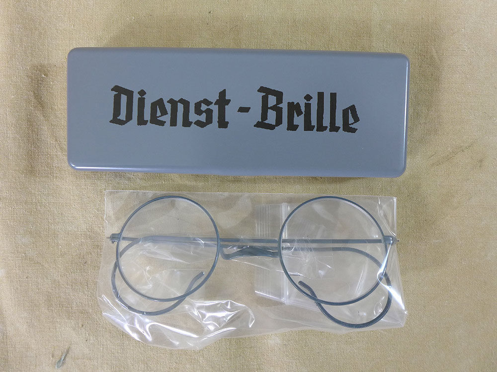 Wehrmacht Dienstbrille mit Etui / Behälter