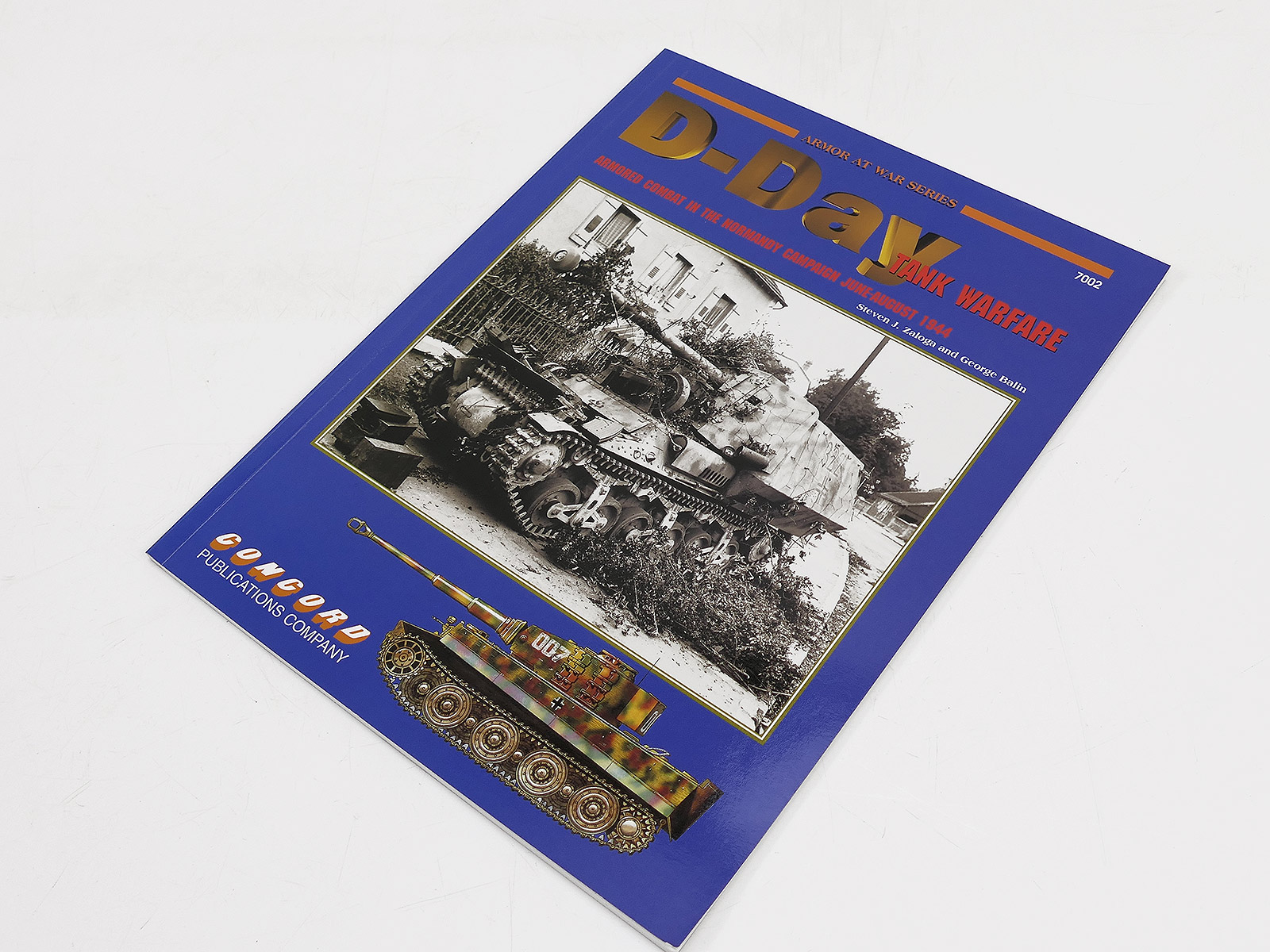Heft / Magazin D-Day Tank Warfare Normandy Invasion 1944 COLLECTION