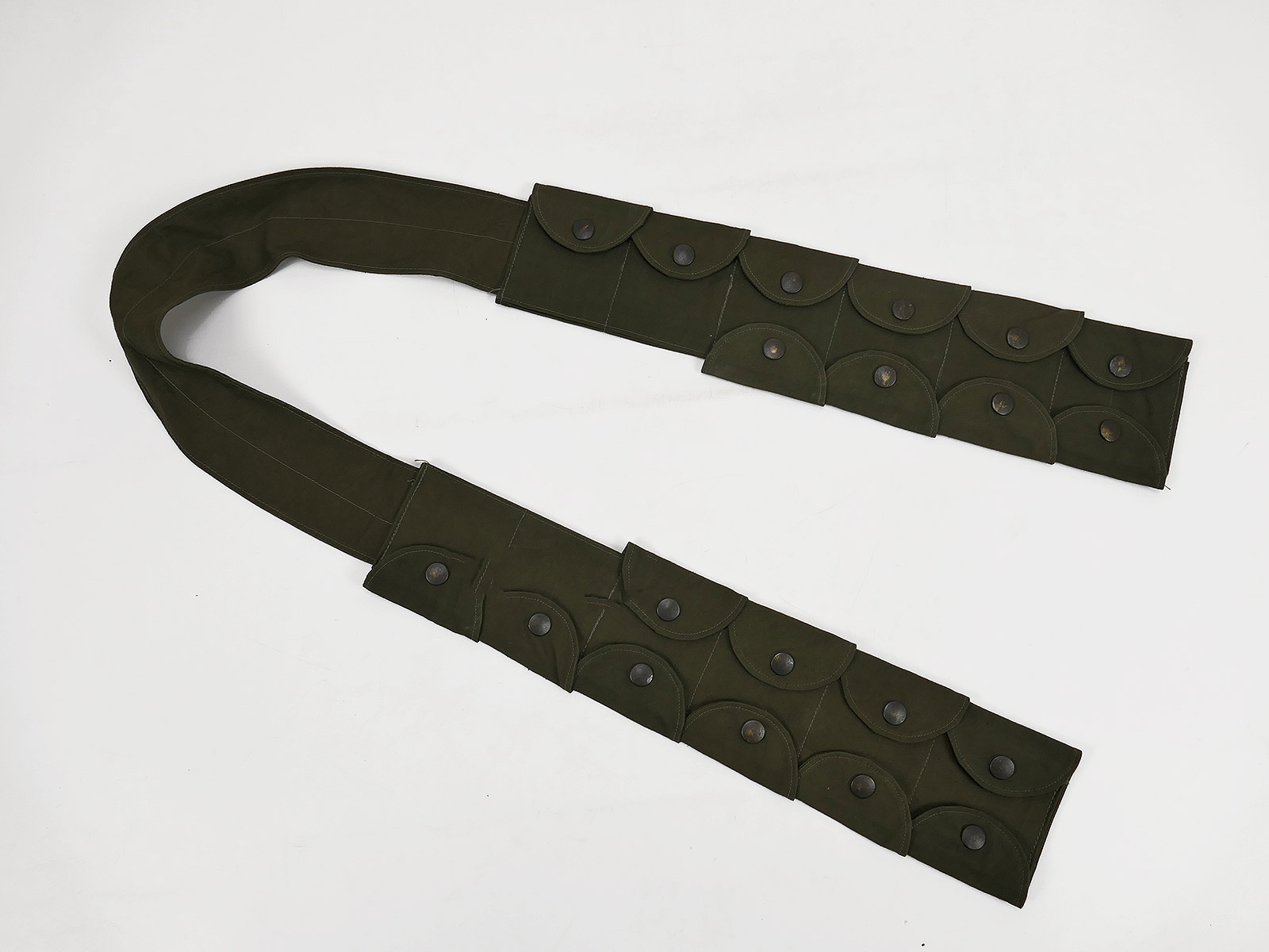 Wehrmacht Luftwaffe Fallschirmjäger K98 Bandolier olivgrün Wehrmacht Luftwaffe Fallschirmjäger K98 Bandolier olivgrün
