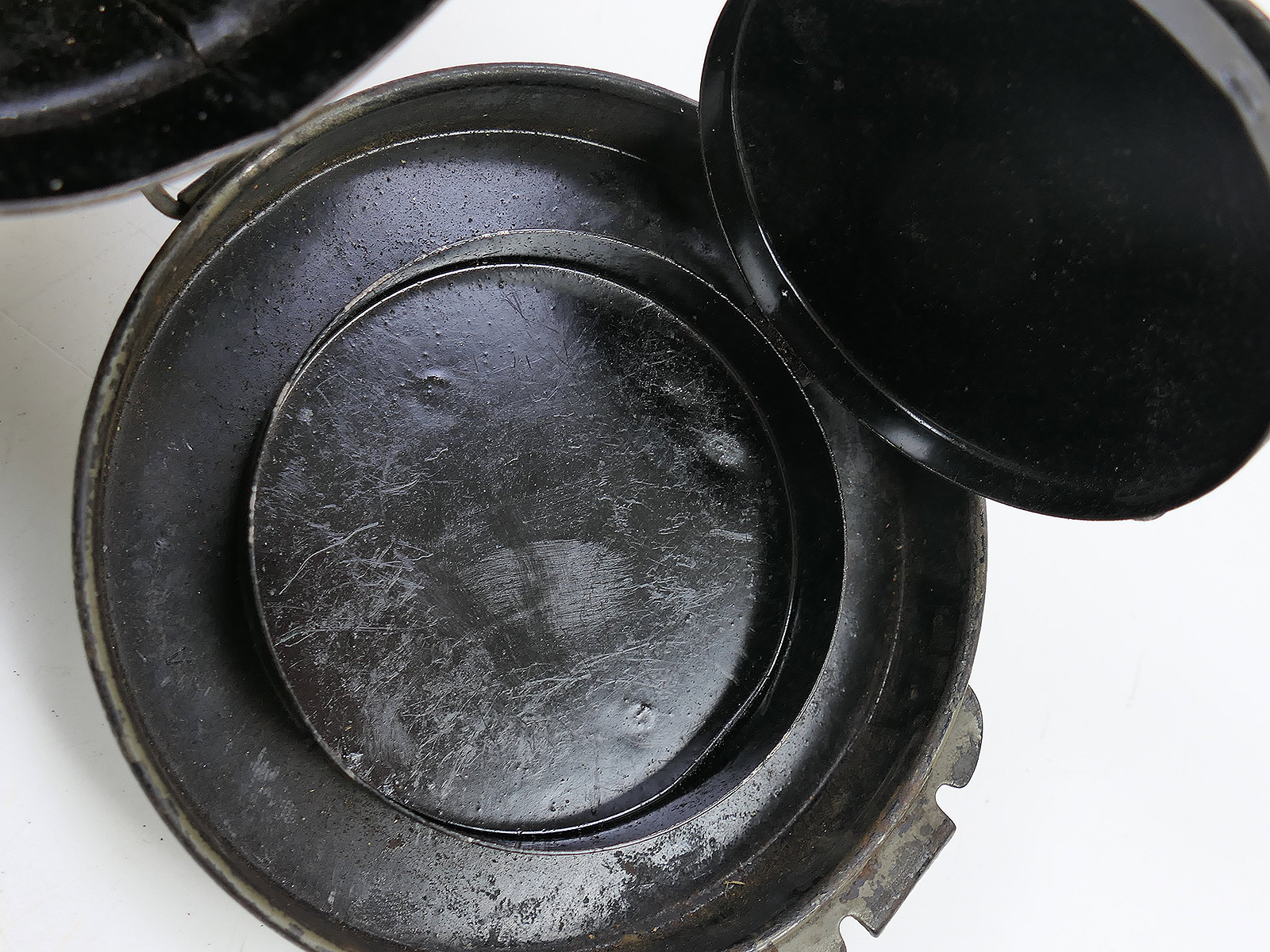 WK1 Original Leder Gasmaske M17 + Filter in Original Bereitschaftsbüchse COLLECTION BATTLE WORN