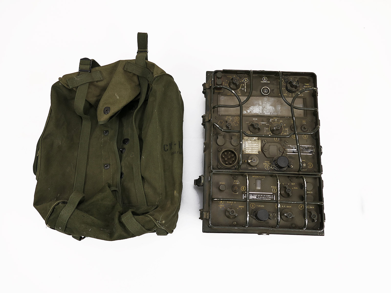 #C/ US ARMY RECEIVER TRANSMITTER RT-77 A / GRC-9 Radio U.S. Maxwell Electronics Funkgerät + Tasche