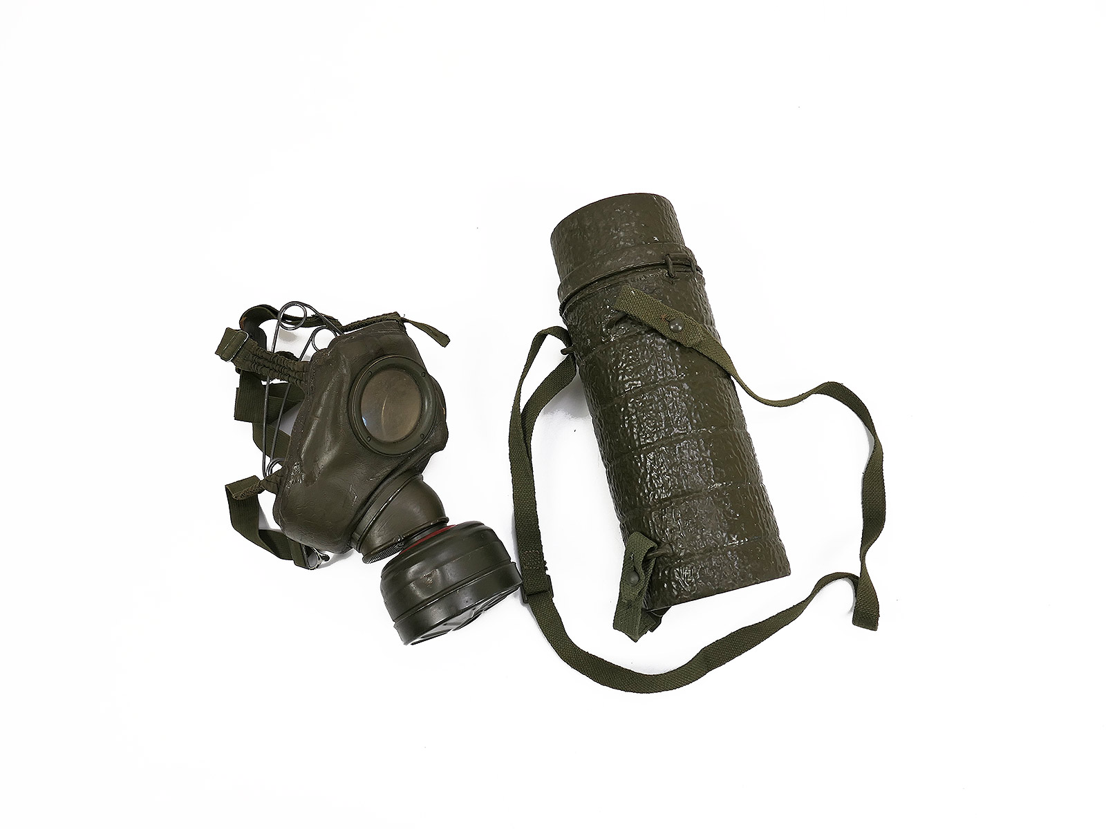 SET BW Frühe Bundeswehr Gasmaske mit Filter Dose Beriemung u. Gasmaskenspanner