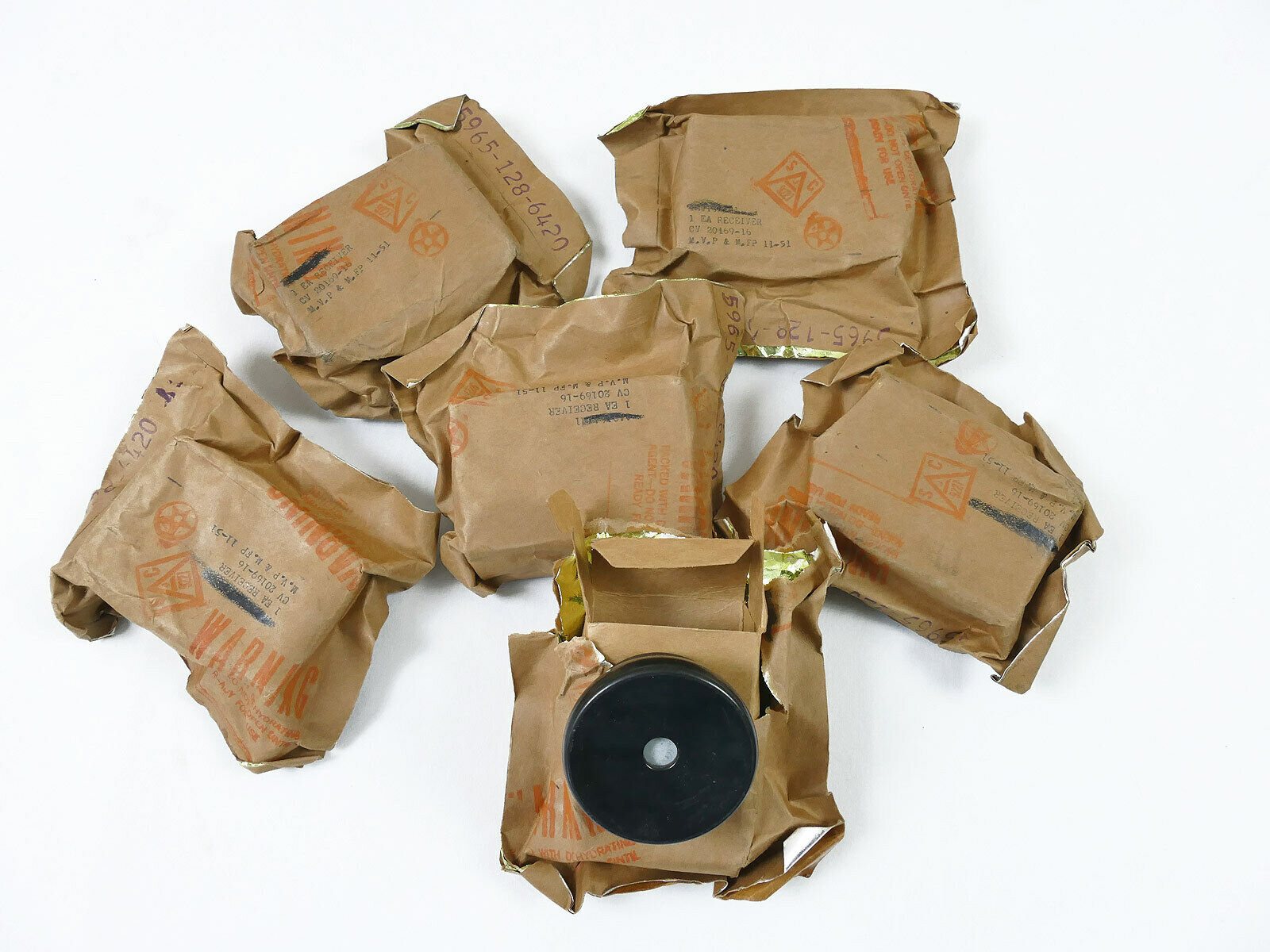 aOm7nVk5nNJB9D 1x NOS Ersatzteil Handapparat Hörer Muschel Mikrofon Funkgerät Radio Receiver 1951