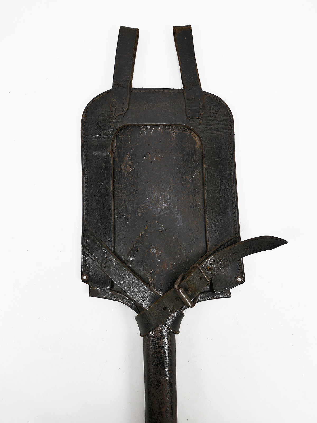 Antiker Infanterie Spaten mit Stempelung in Ledertasche / Spatentasche COLLECTION
