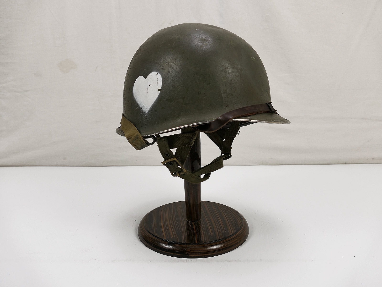 #G/ Filmrequisite US Type WW2 502nd Paratrooper Infantry Regiment PIR Stahlhelm 