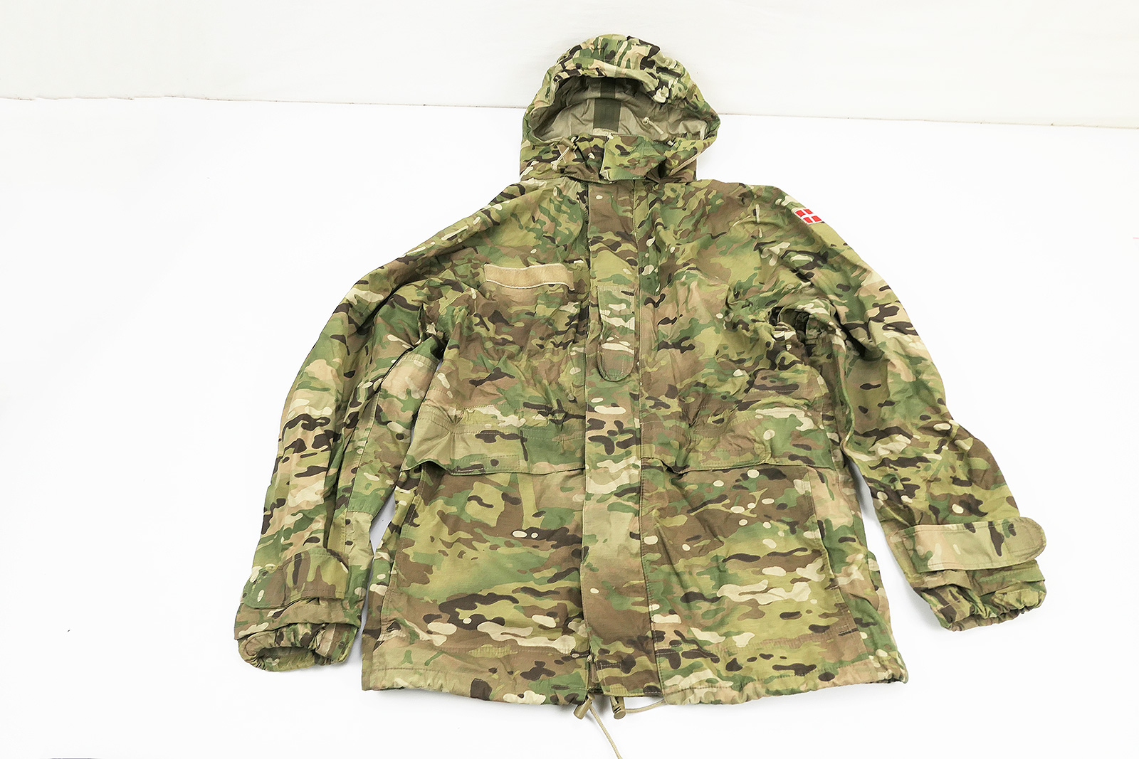 P1440357 Dänemark Gore-tex Nässeschutz Jacke Gr.S Multicam 2018