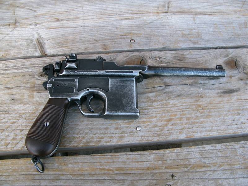Pistole C96 antik Deko Modell Filmwaffe