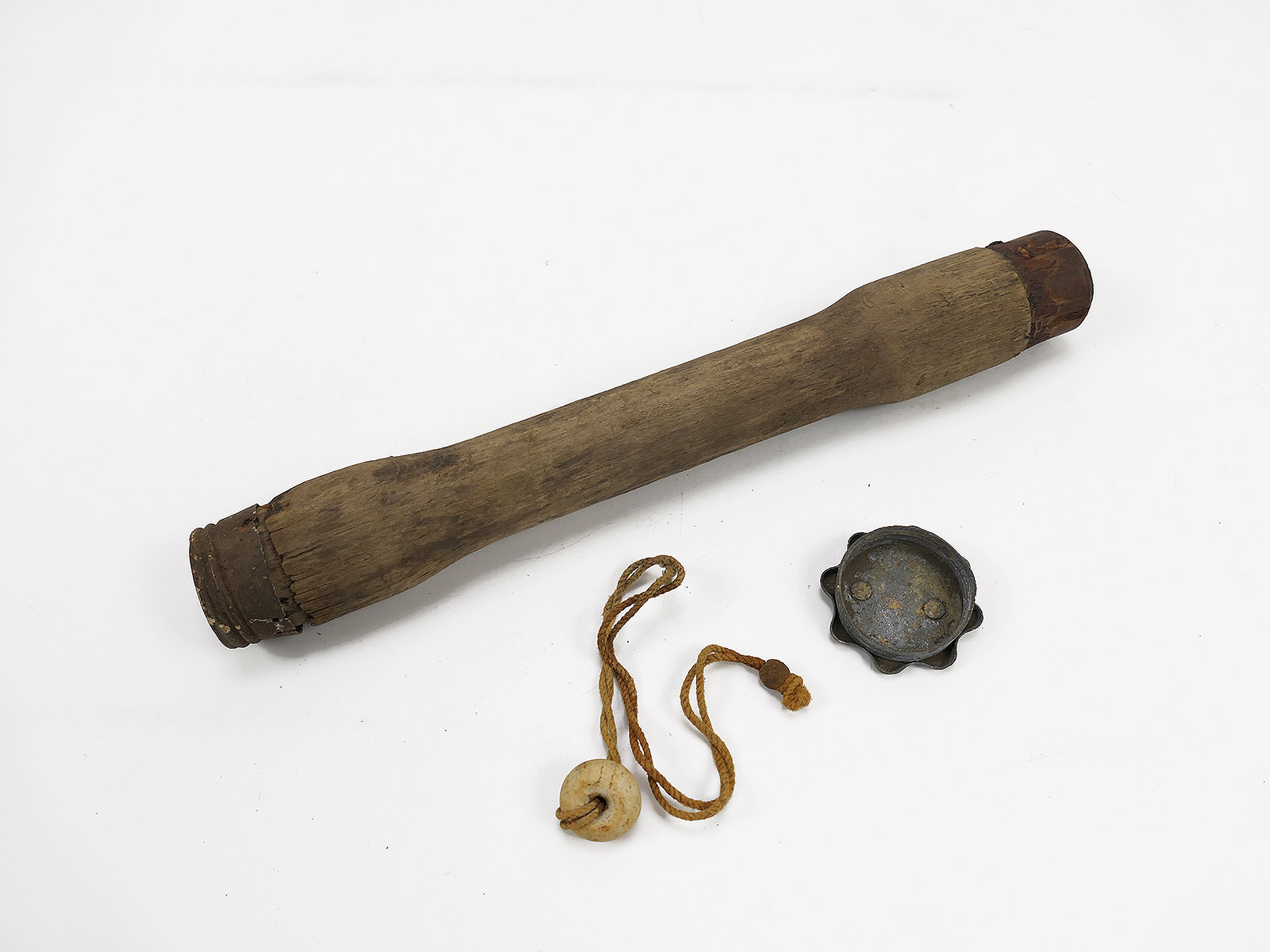 #2 Wehrmacht Ersatzteile Deko M24 Stielhandgranate Stiel Kappe Abzugsschnur Abzugsperle Restauration