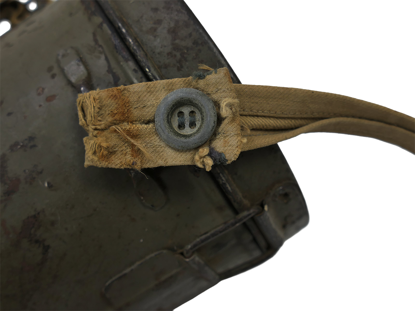 WK1 Original Leder Gasmaske M17 + Filter in Original Bereitschaftsbüchse COLLECTION BATTLE WORN