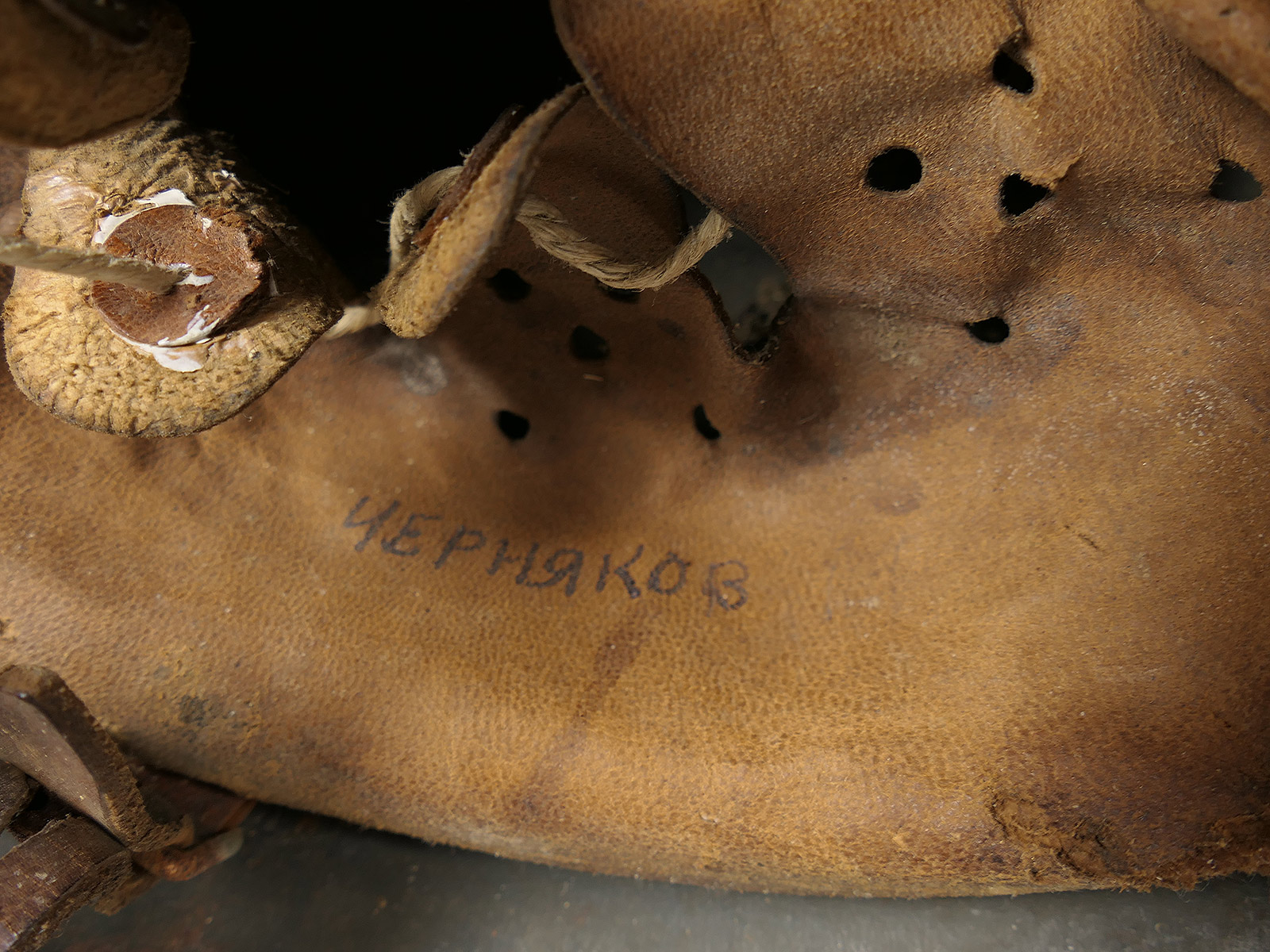 Wehrmacht SD Stahlhelm M42 mit Helmfutter u. Kinnriemen ORIGINAL SCHEUNENFUND
