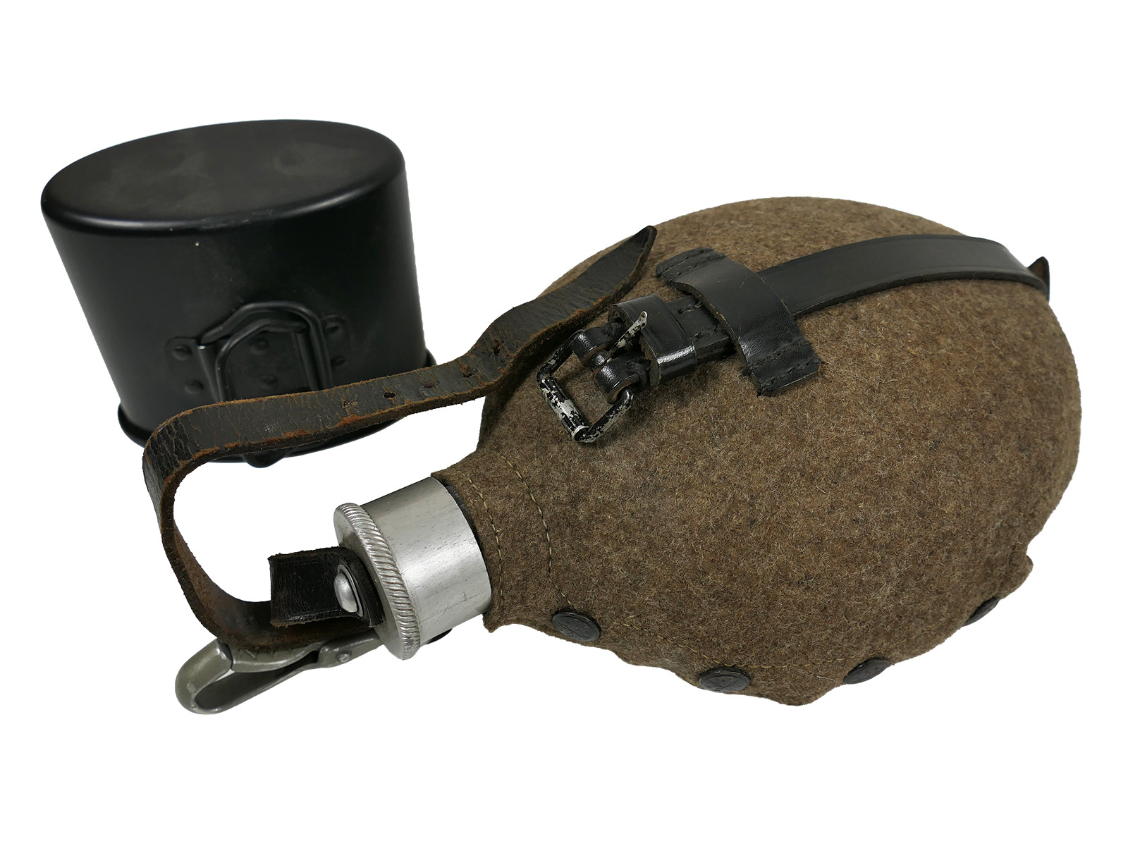 Wehrmacht Feldflasche SKN39 mit Alu Becher COLLECTION BATTLE WORN
