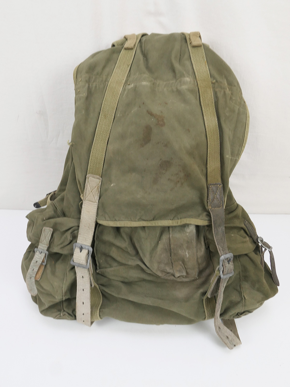 WW2 Mountain Troops Gebirgsjäger Rucksack Avery Backpack + Frame / Tragegestell WW2 Mountain Troops Gebirgsjäger Rucksack Avery Backpack + Frame / Tragegestell