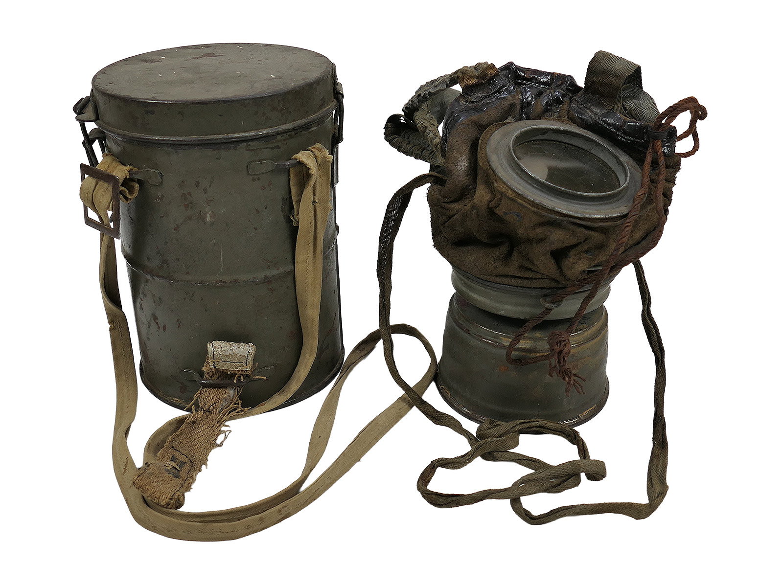 WK1 Original Leder Gasmaske M17 + Filter in Original Bereitschaftsbüchse COLLECTION BATTLE WORN