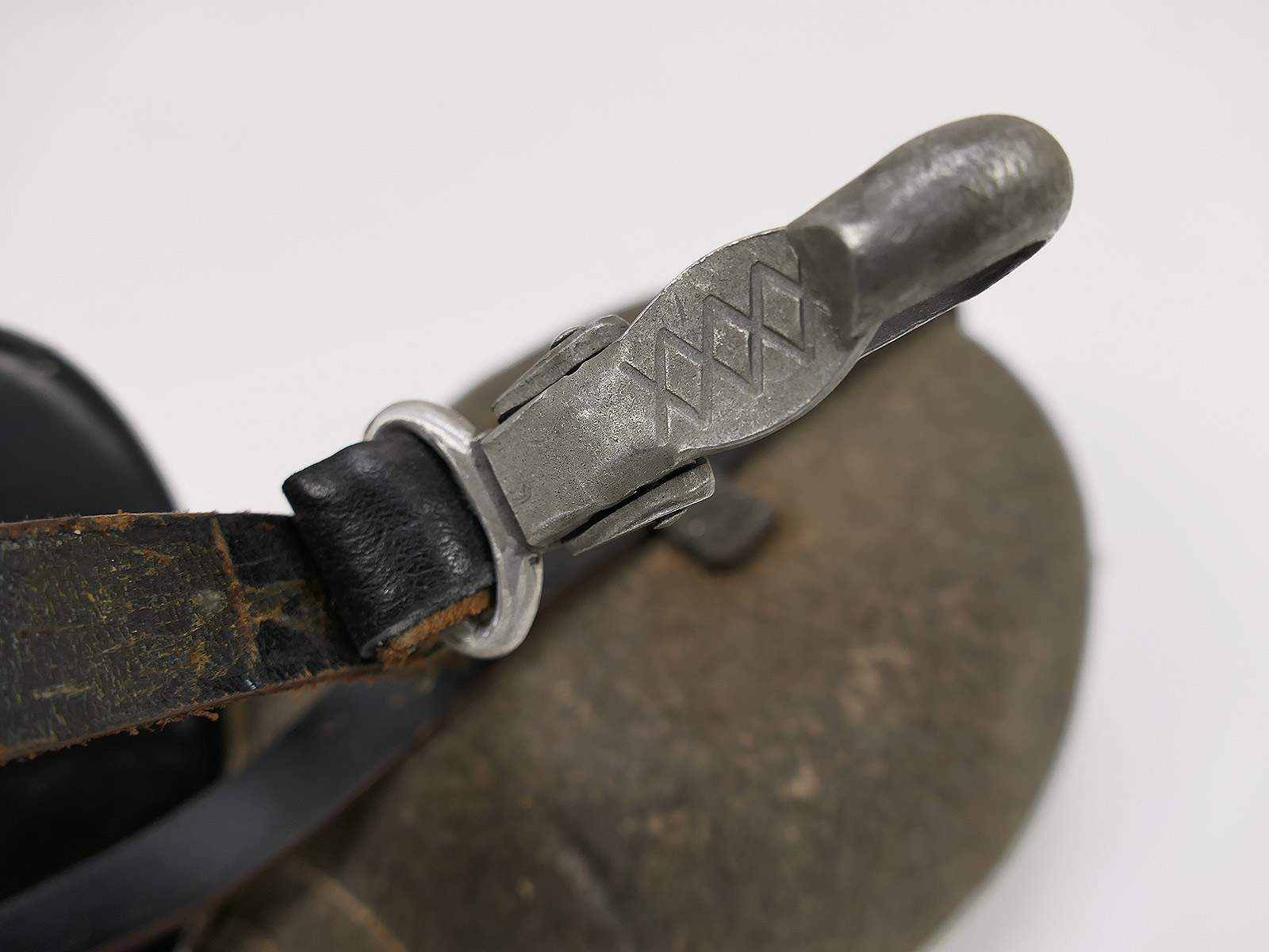 Wehrmacht Feldflasche mit Alu Becher COLLECTION BATTLE WORN